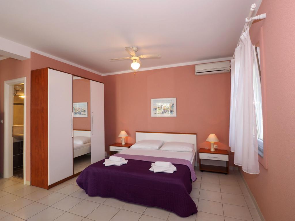 Villa Petra เซลเซ ภายนอก รูปภาพ