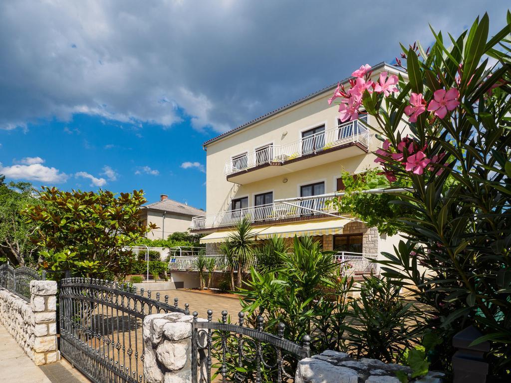 Villa Petra เซลเซ ภายนอก รูปภาพ