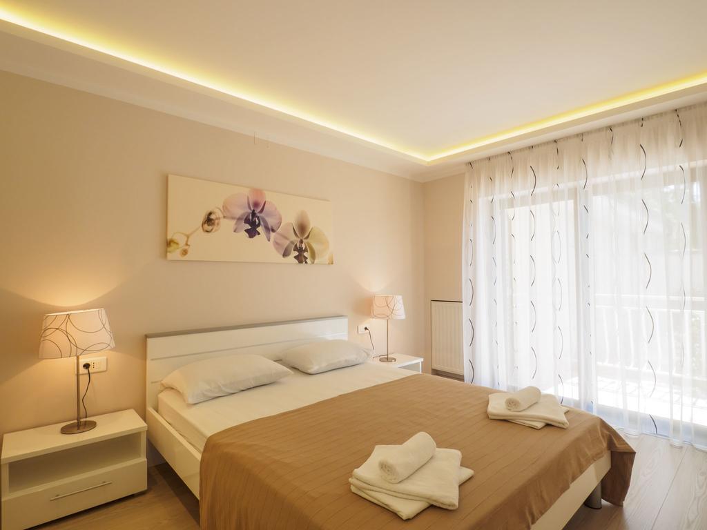 Villa Petra เซลเซ ภายนอก รูปภาพ